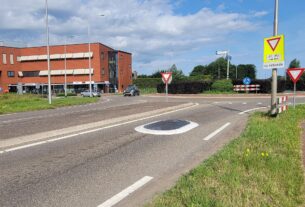 Rotonde kruising Koningin Máximalaan Uithoorn